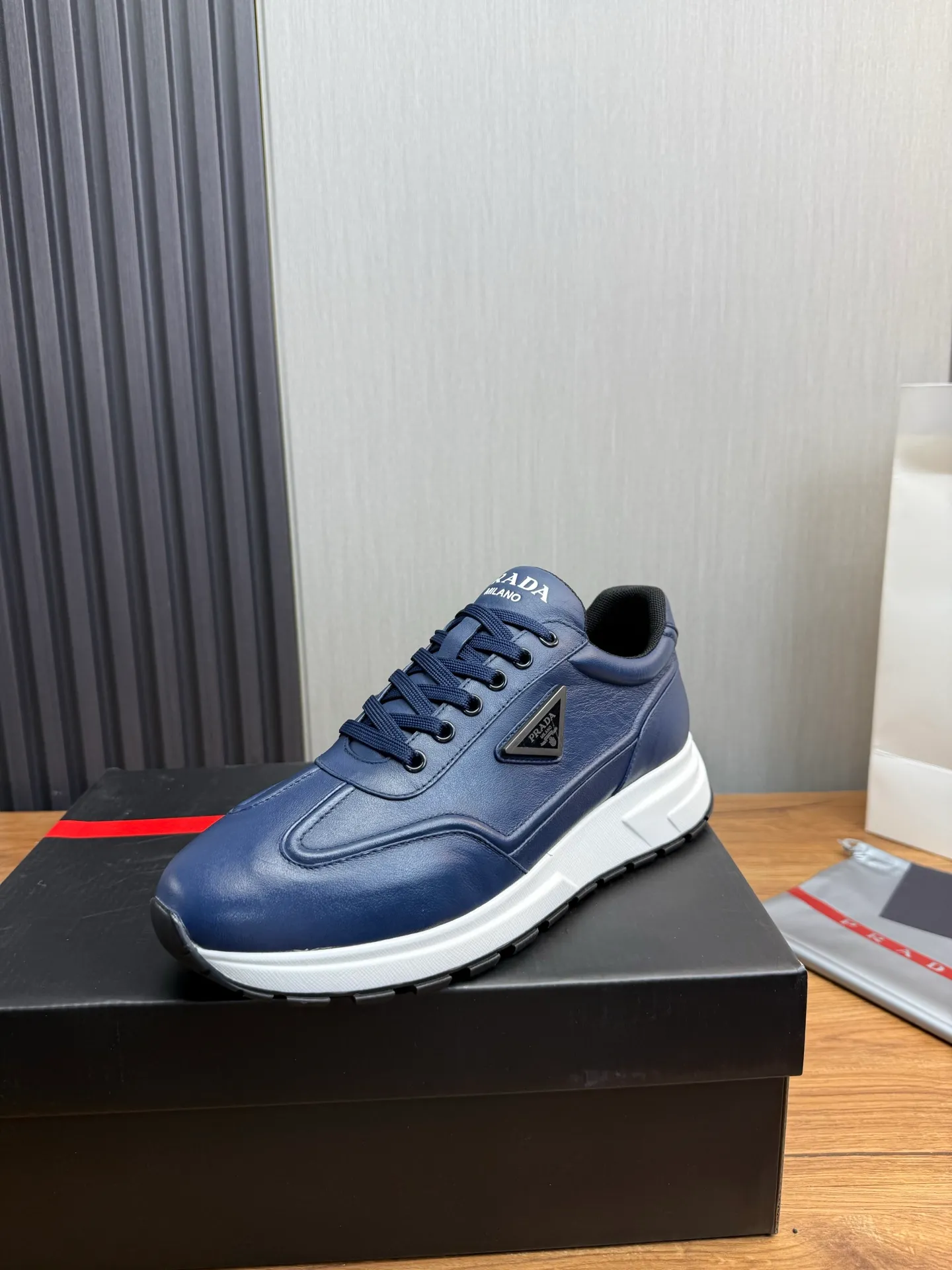 Factory price 640💰 [PRADA] Popular items in men's shoe counters, synchronized with the official website, 1 high-quality shipment ✔️Original cowhide + cowhide lining, 1🆚1 replica, original sole, 38-45 (45 customized, non-refundable)